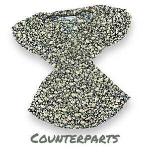 Counterparts women’s floral ruffle blouse - Large